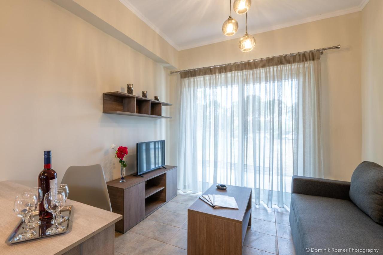 Nancy'S Budget Villa With Pool & Jacuzzi By "Elite" Laganas Ngoại thất bức ảnh